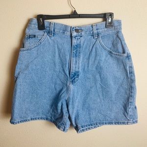 LEE JEANS vintage high wasted jean shorts